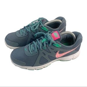 Nike Revolution 2 Womens Running Athletic Shoe.